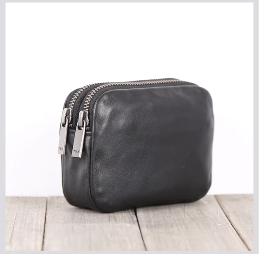 手作りの牛革コインケース